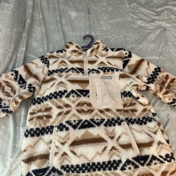 I am selling a Columbia furry sweater, it is white, brown and black. - Picture 2 of 2